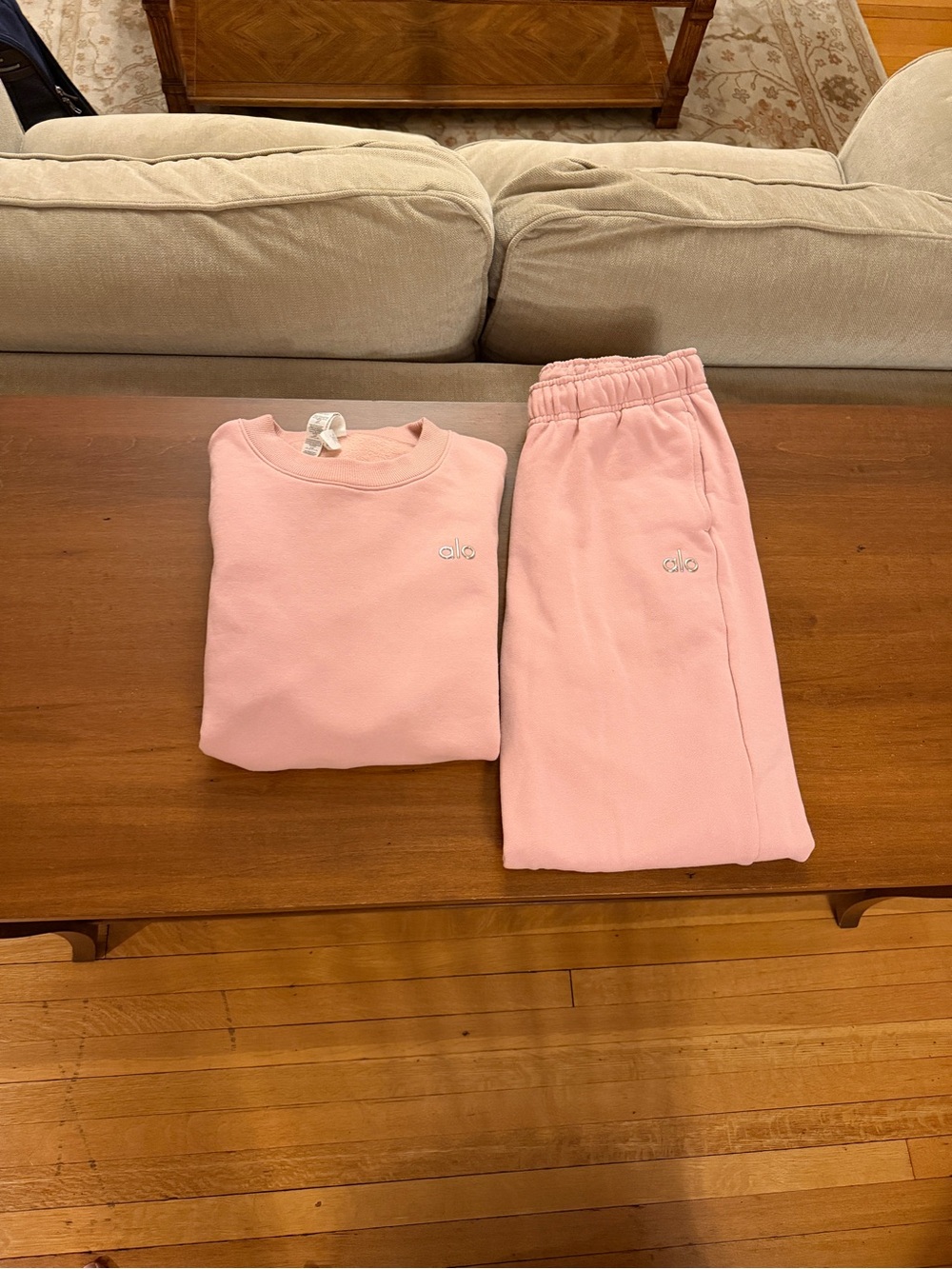 Alo Accolade Vintage Pink Sweat Set - Picture 2 of 3